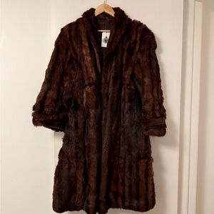 Luxurious Vintage Brown Real Fur Coat